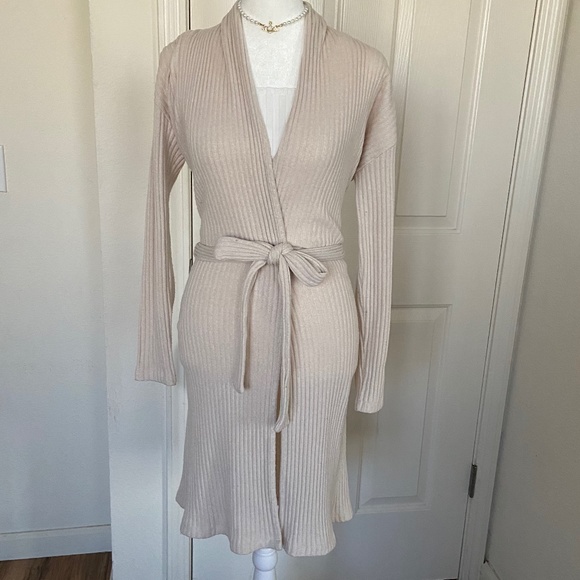 ✧ GAP Beige Tie Long Cardigan ✧ - Picture 1 of 10